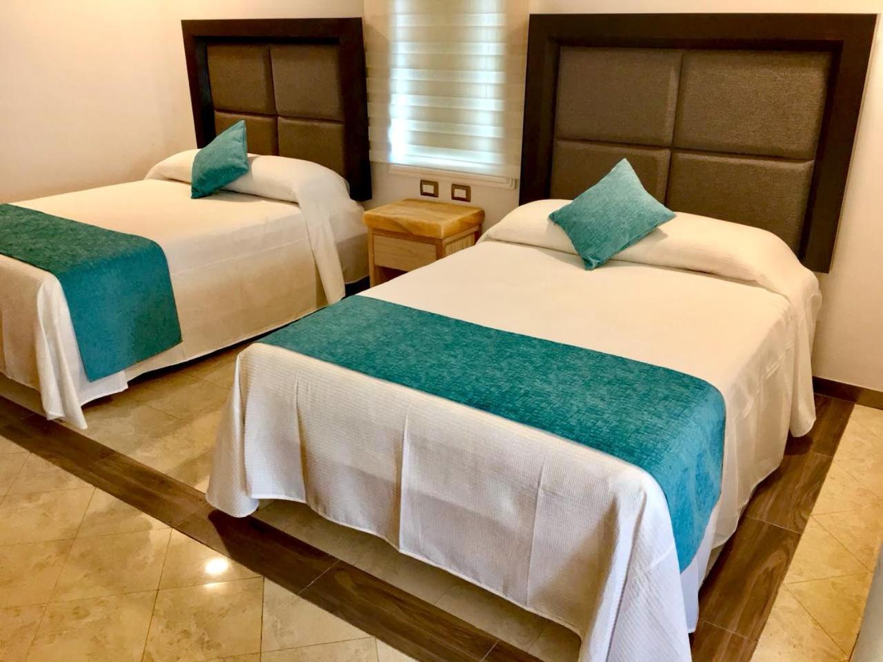 Hotel Blue Star Канкун Экстерьер фото